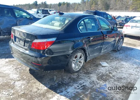 2010 BMW 528I xDrive z USA, uszkodzony, nr VIN WBANV1C55AC444623